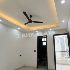 Independent 3 BHK Flat In South Delhi Image